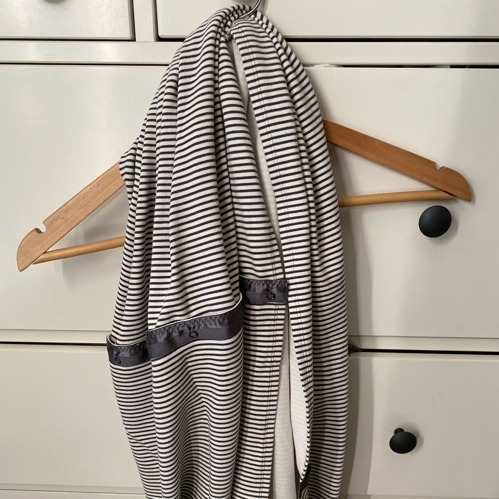 RARE lululemon vinyasa scarf angel wing w/grey